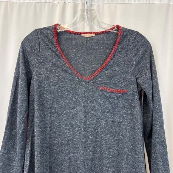 Honey Punch Women’s V-Neck Long Sleeve Top Hi-Low Stitched Trim Blue/Red S - Picture 2 of 9